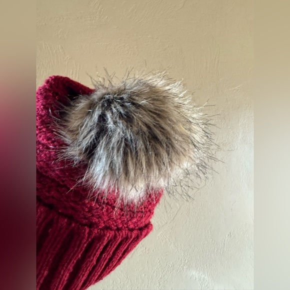 SONOMA RED SPARKLY BEANIE - Picture 6 of 7